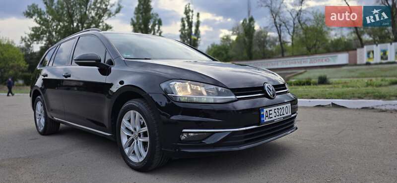 Volkswagen Golf (2017)