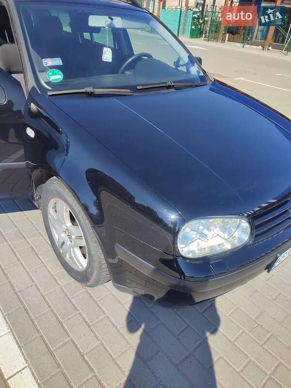 Volkswagen Golf (2002)