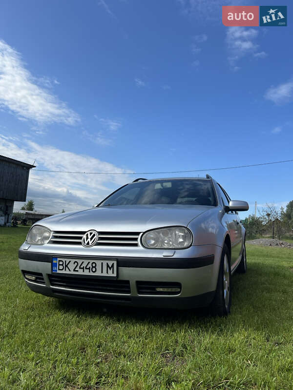 Volkswagen Golf (2005)