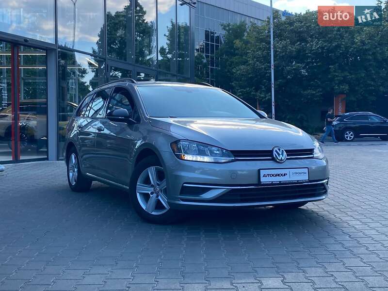 Volkswagen Golf (2019)