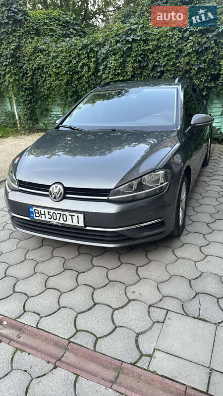 Volkswagen Golf (2019)