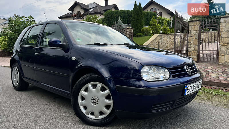 Volkswagen Golf (2002)