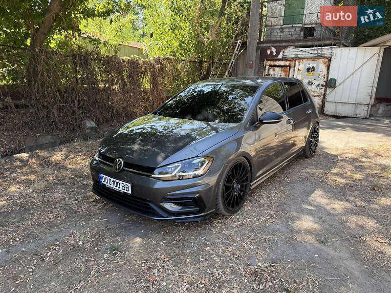 Volkswagen Golf (2019)