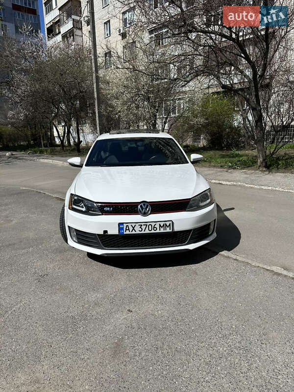 Volkswagen Jetta (2013)