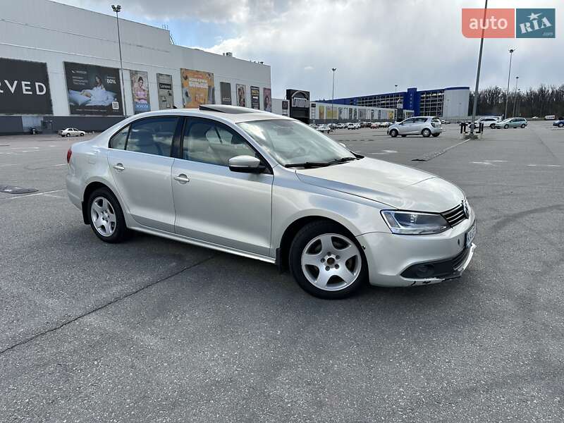Volkswagen Jetta (2011)