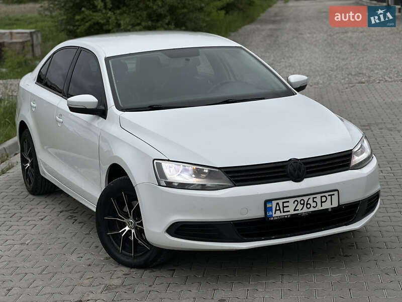 Volkswagen Jetta (2014)
