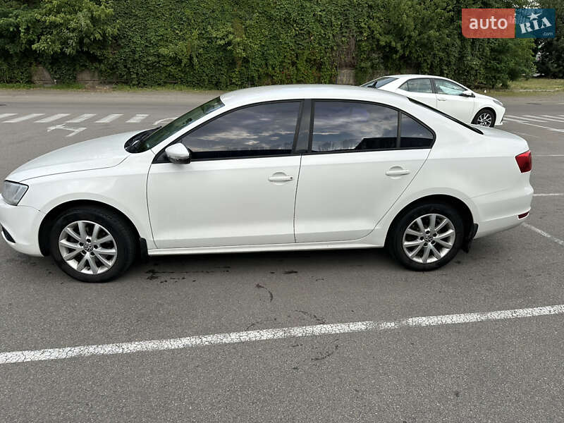 Volkswagen Jetta (2011)