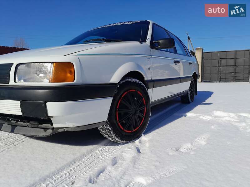 Volkswagen Passat (1991)