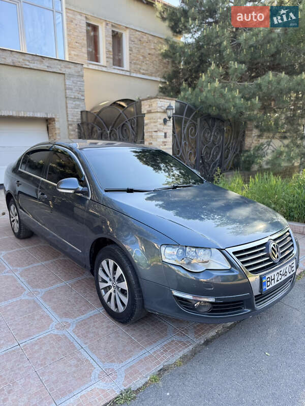 Volkswagen Passat (2010)