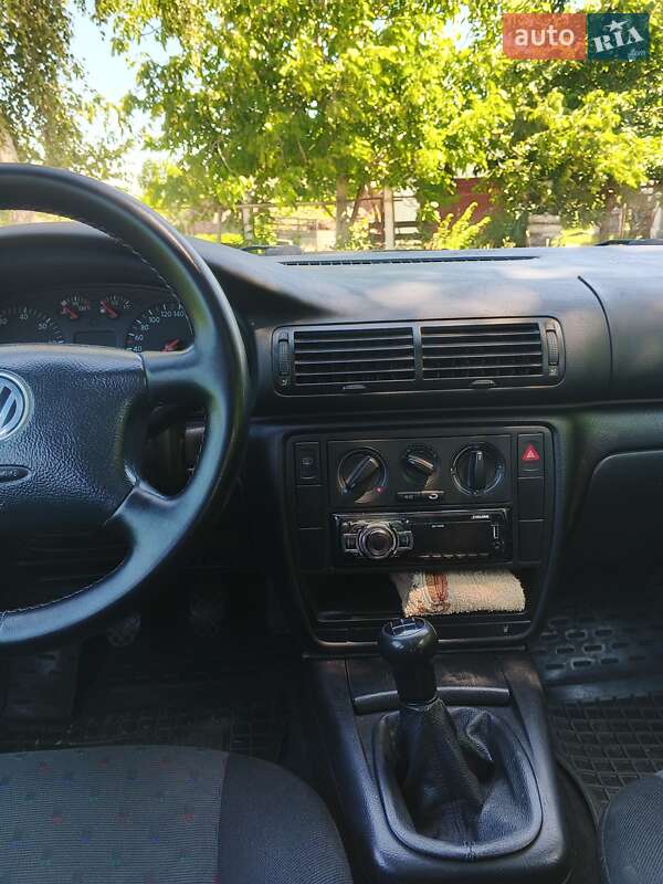 Volkswagen Passat (1999)