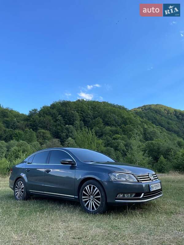 Volkswagen Passat (2011)