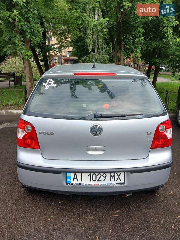 Volkswagen Polo (2004)
