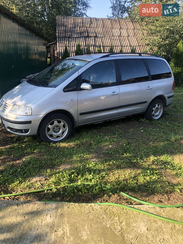 Volkswagen Sharan (2002)