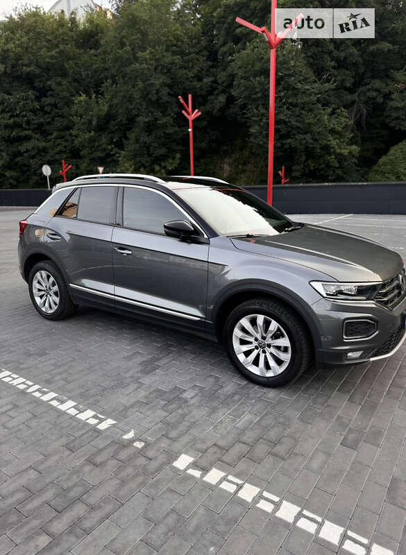 Volkswagen T-roc (2021)
