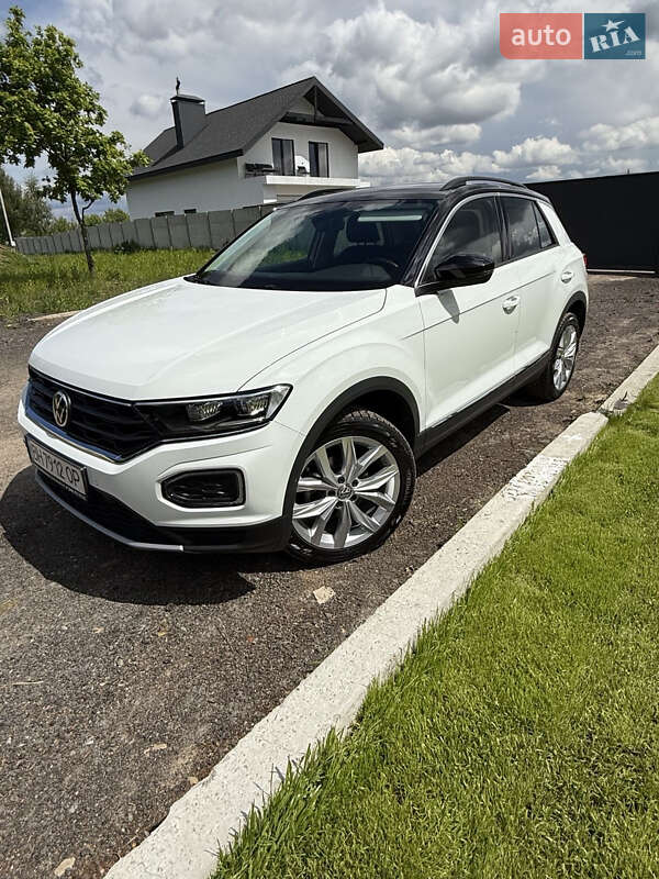 Volkswagen T-roc (2021)