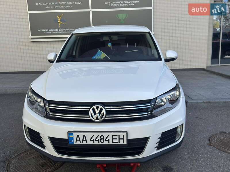 Volkswagen Tiguan (2012)