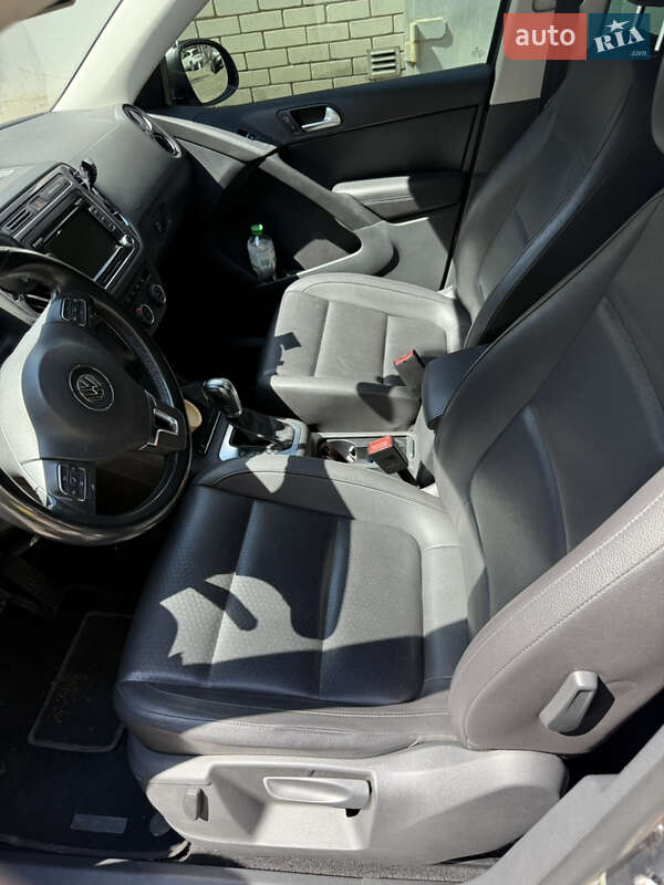 Volkswagen Tiguan (2012)