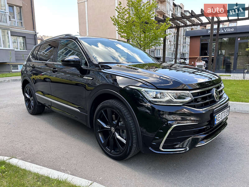 Volkswagen Tiguan (2023)