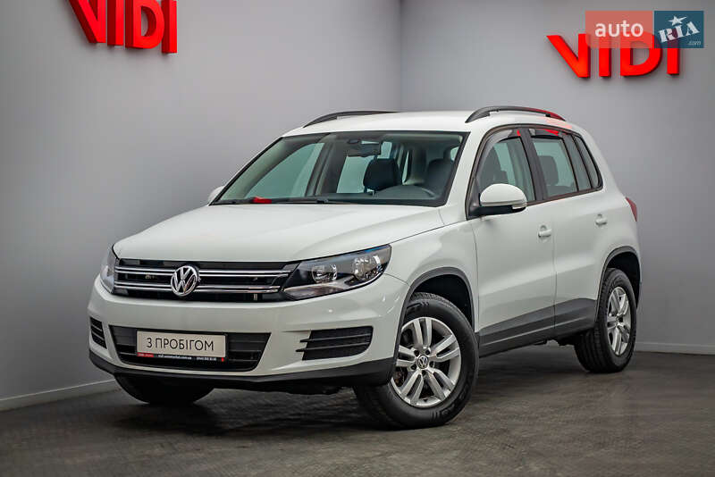 Volkswagen Tiguan (2016)