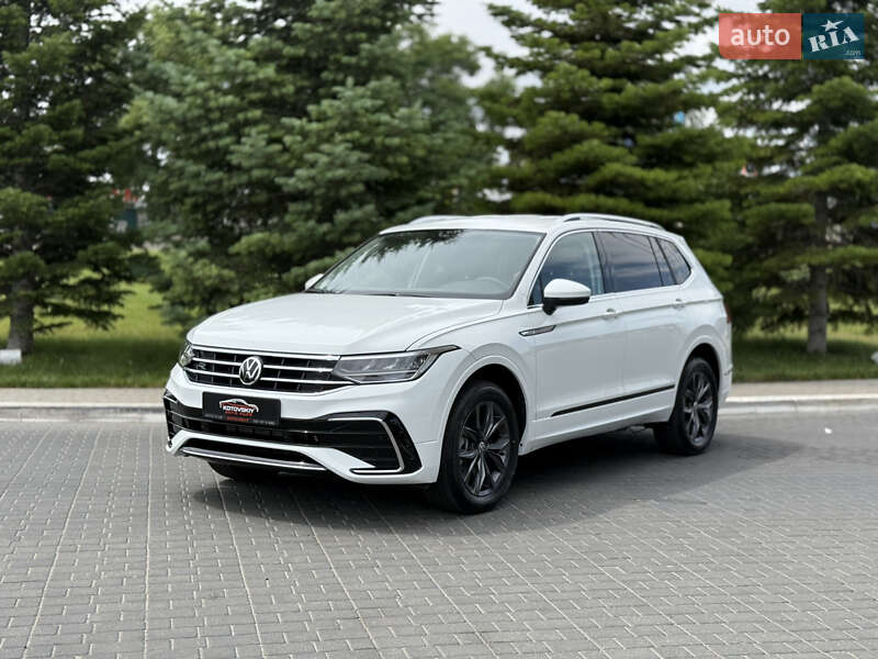 Volkswagen Tiguan (2023)