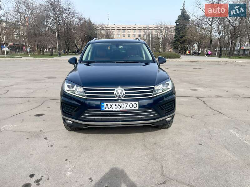 Volkswagen Touareg (2015)