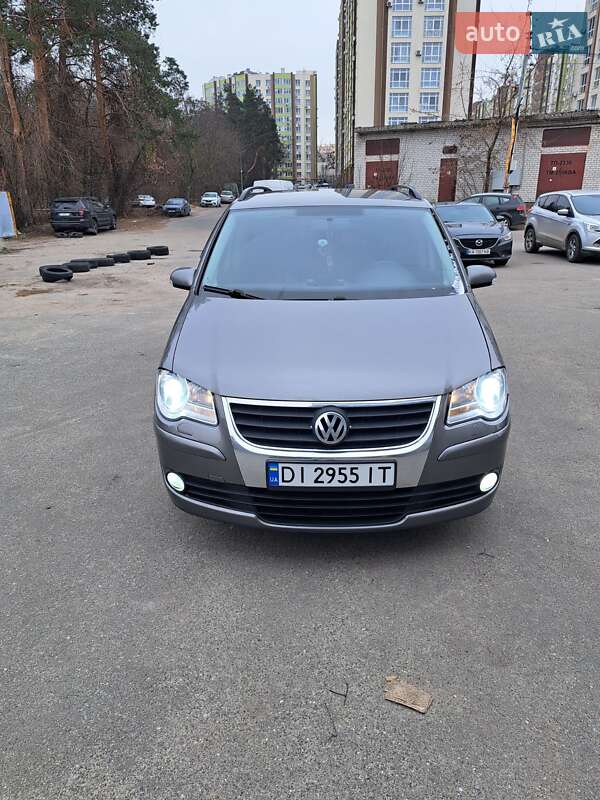Volkswagen Touran (2009)