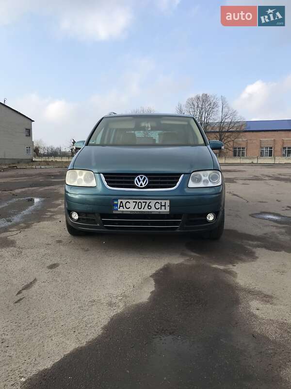 Volkswagen Touran (2004)