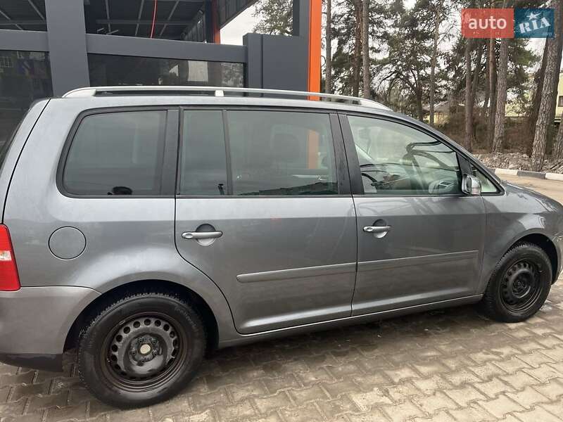 Volkswagen Touran (2003)