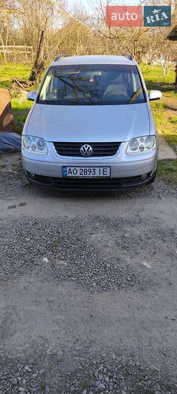 Volkswagen Touran (2004)