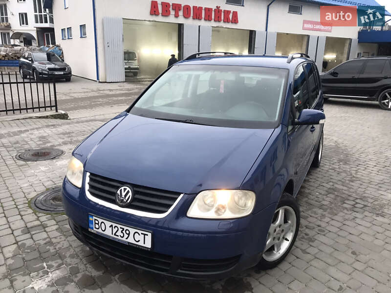 Volkswagen Touran (2003)