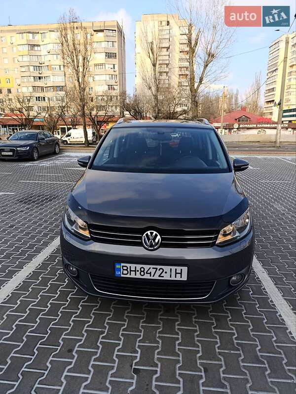 Volkswagen Touran (2011)