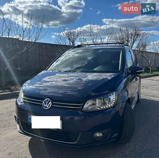 Volkswagen Touran (2012)