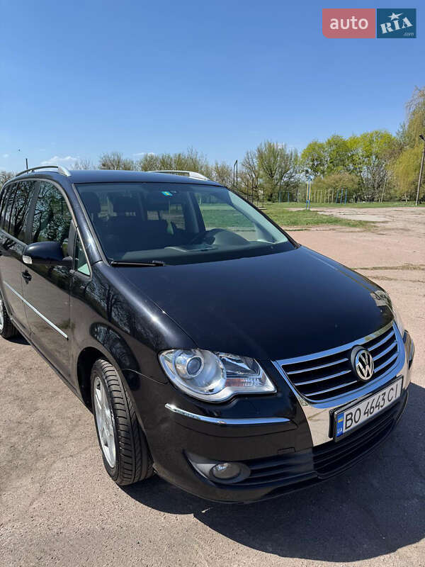 Volkswagen Touran (2009)