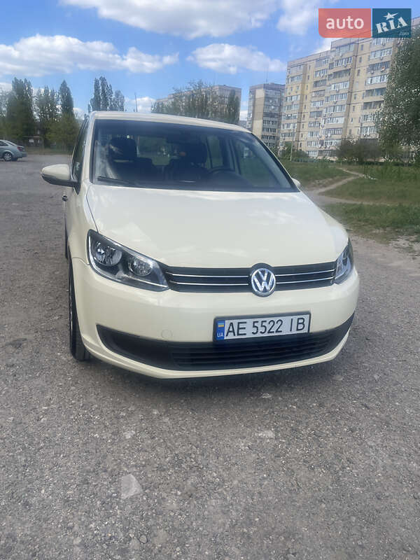 Volkswagen Touran (2012)