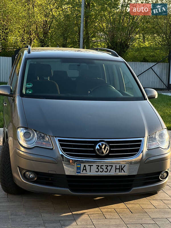 Volkswagen Touran (2008)