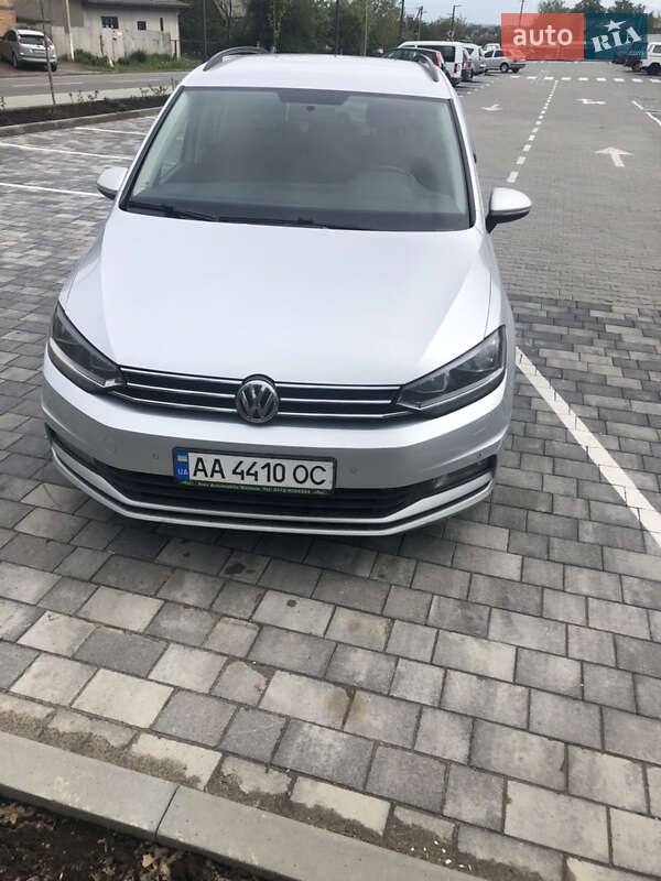 Volkswagen Touran (2015)