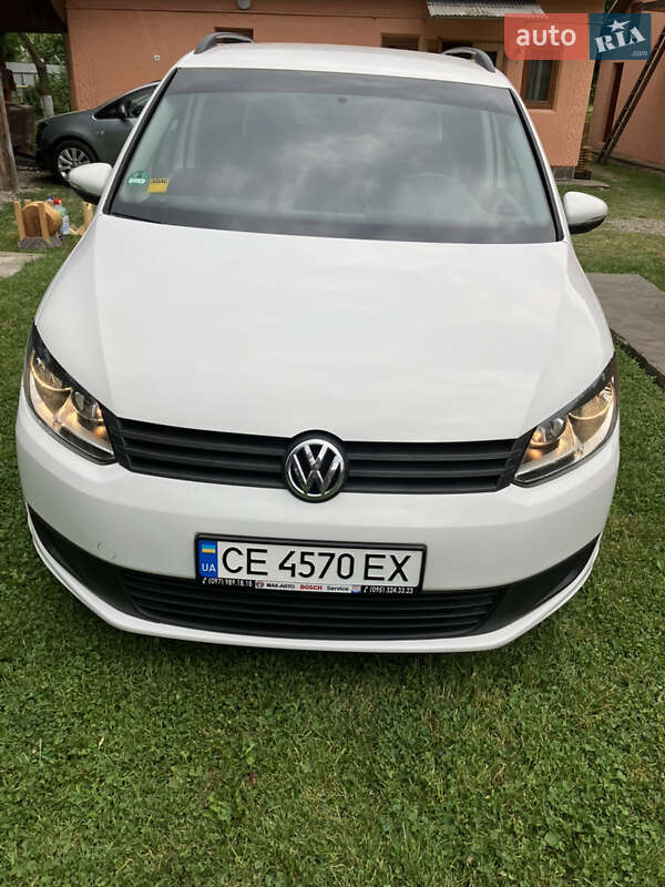 Volkswagen Touran (2012)