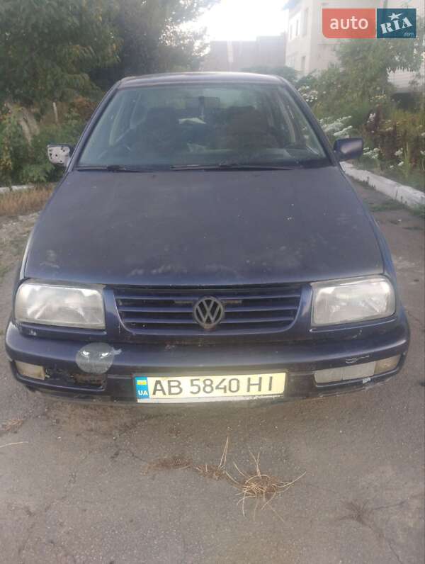 Volkswagen Vento (1998)