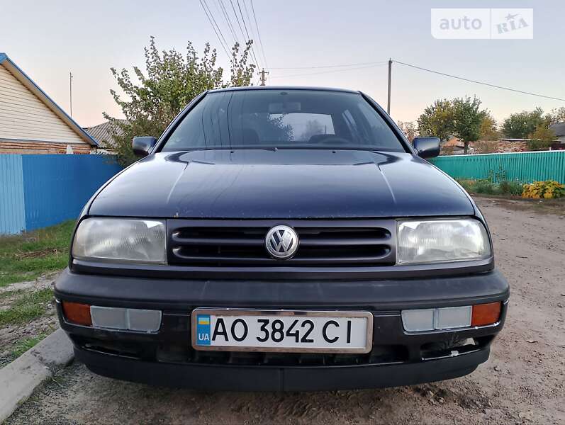 Volkswagen Vento (1992)