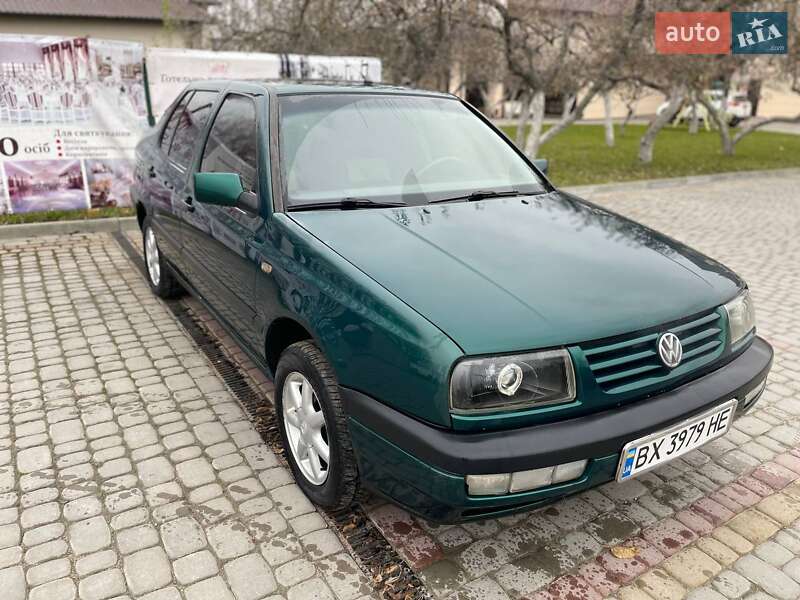 Volkswagen Vento (1996)