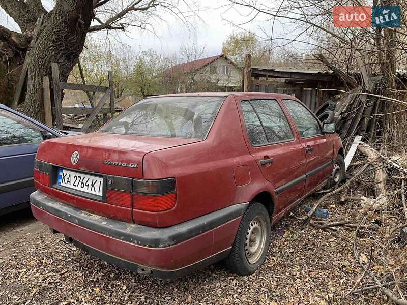 Volkswagen Vento (1996)
