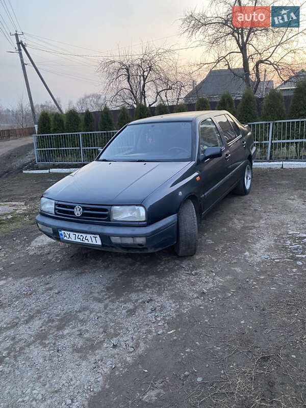 Volkswagen Vento (1993)