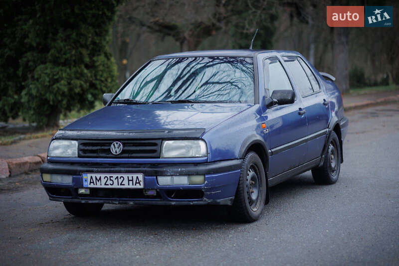 Volkswagen Vento (1993)