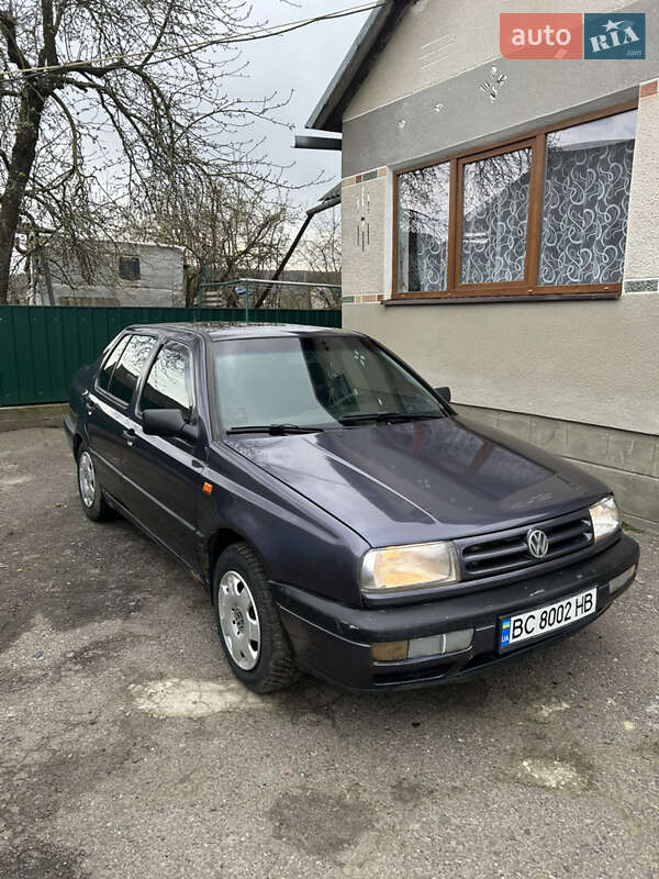 Volkswagen Vento (1994)