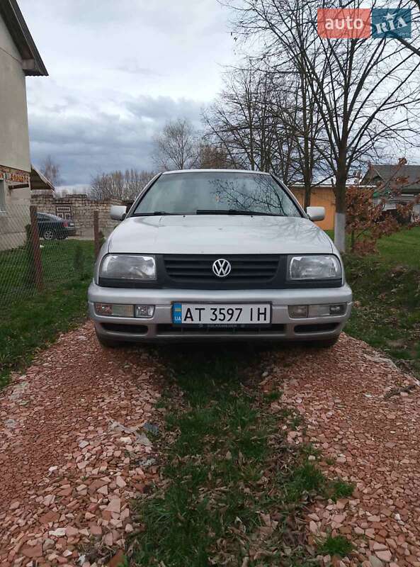 Volkswagen Vento (1997)