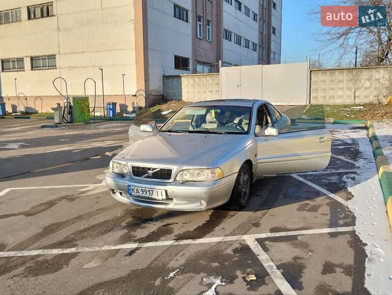 Volvo C70 (2002)
