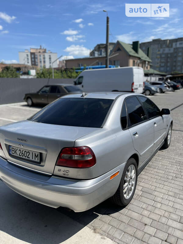 Volvo S40 (2003)