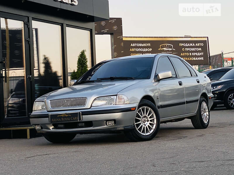 Volvo S40 (2000)