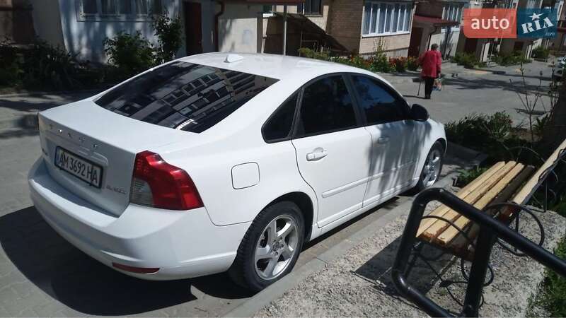 Volvo S40 (2012)