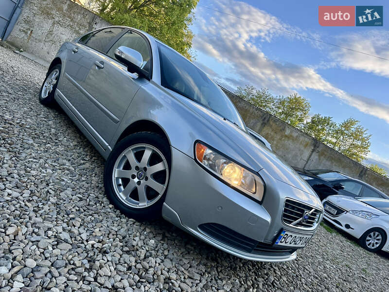 Volvo S40 (2010)